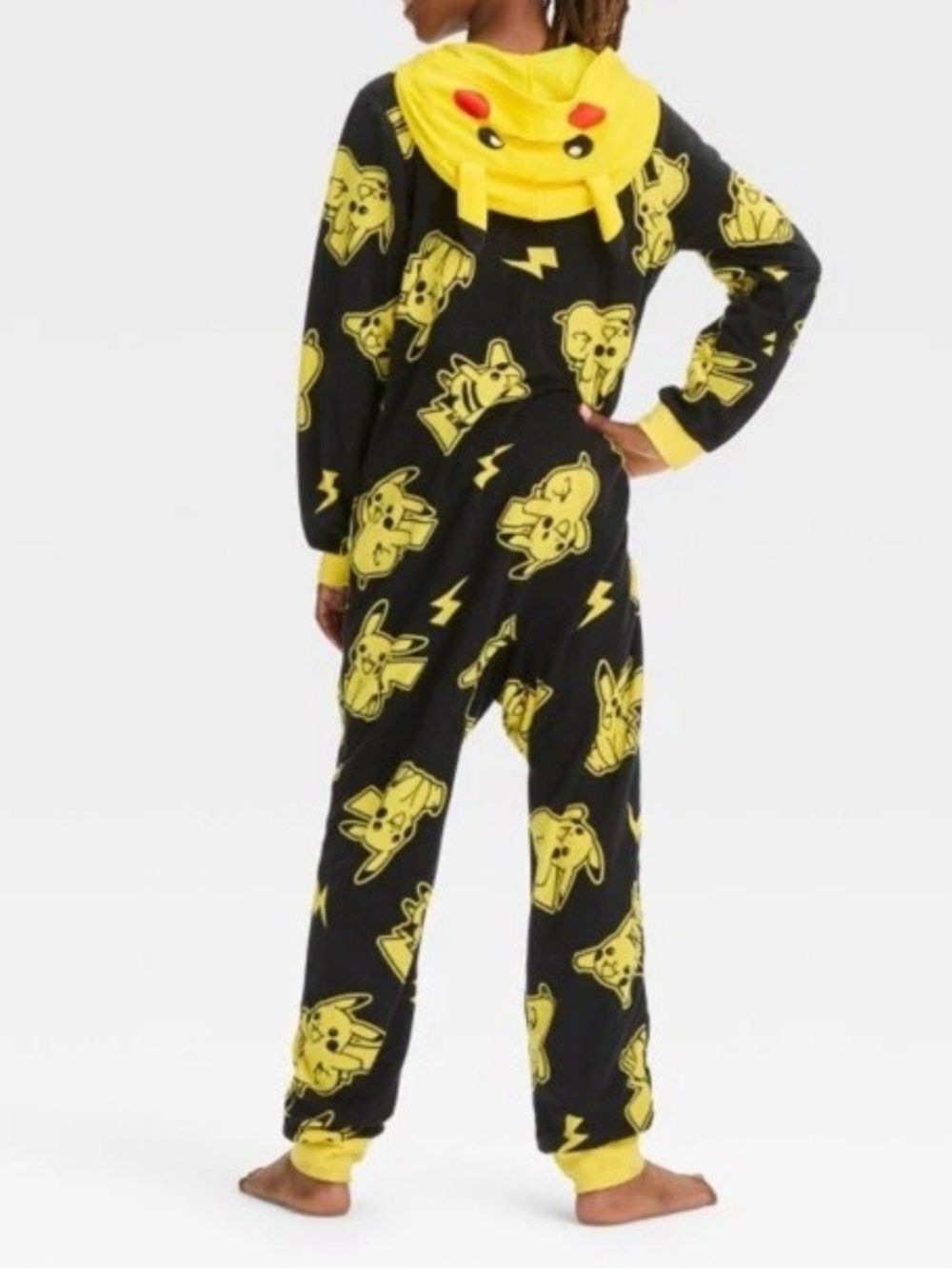 Pokémon Pikachu One Piece Fleece Size Medium 8/10